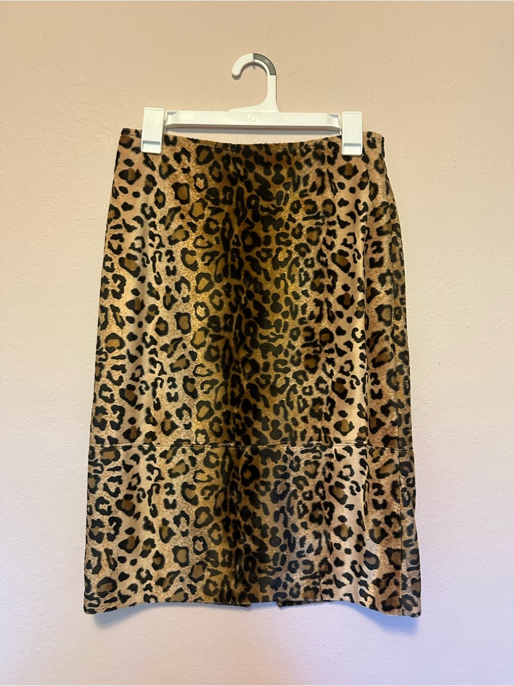 Karen Kane faux-fur leopard pencil skirt